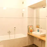 Centre